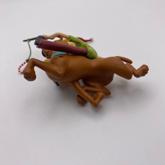 Hallmark Keepsake Tree Ornament Shaggy  Riding  Scooby Doo Candy Cane VTG 2000 - Picture 3 of 5